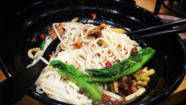 龙柒螺蛳粉品牌图片